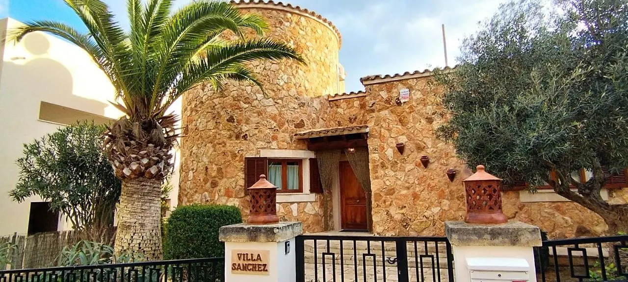 Villa Sanchez In Strandnahe Mit Pool, Jacuzzi, Klima, Wifi, Gas Bbq Santanyi